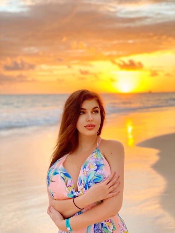 Alina cherche femme pour mariage avec photo