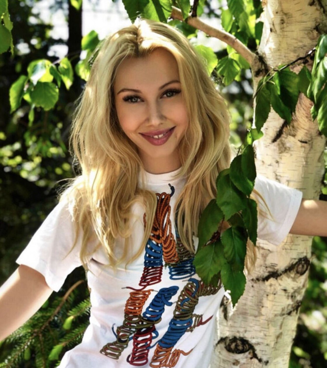 Mary rencontre femme russe facebook